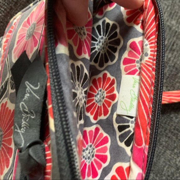 Vera Bradley cross body bag - Picture 8 of 8